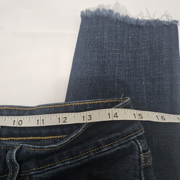 Levis 721 High Rise Skinny Jeans Dark Wash Self Cropped! - Picture 4 of 6